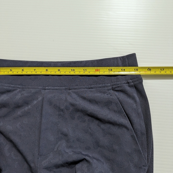 Athleta Brooklyn Textured Ankle Pants Size 6 Medieval Leopard Navy Violet - Picture 11 of 13